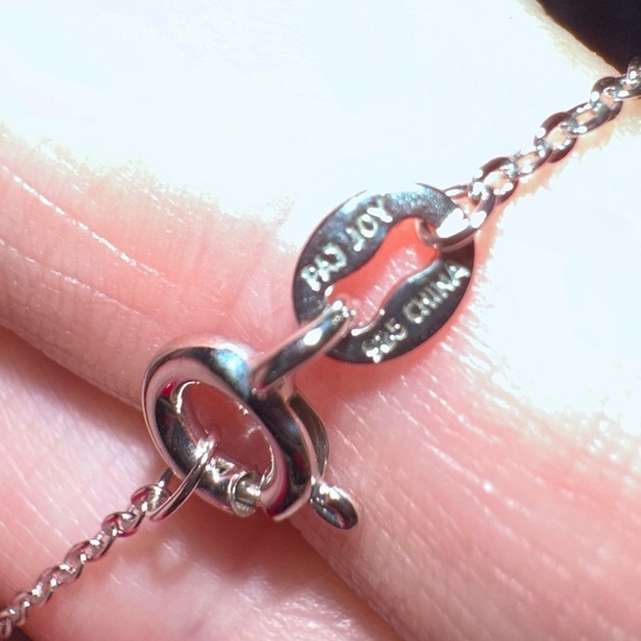 Jade and sterling silver pendant by Jade of Yesteryear - Picture 7 of 8